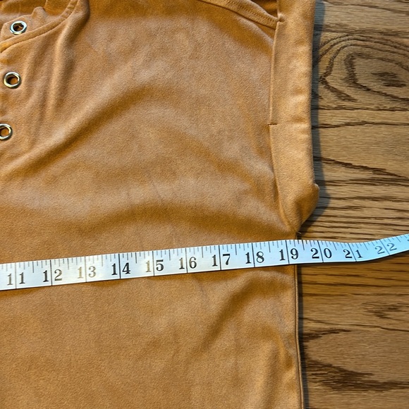 Cupio small gold knit top - Picture 3 of 5